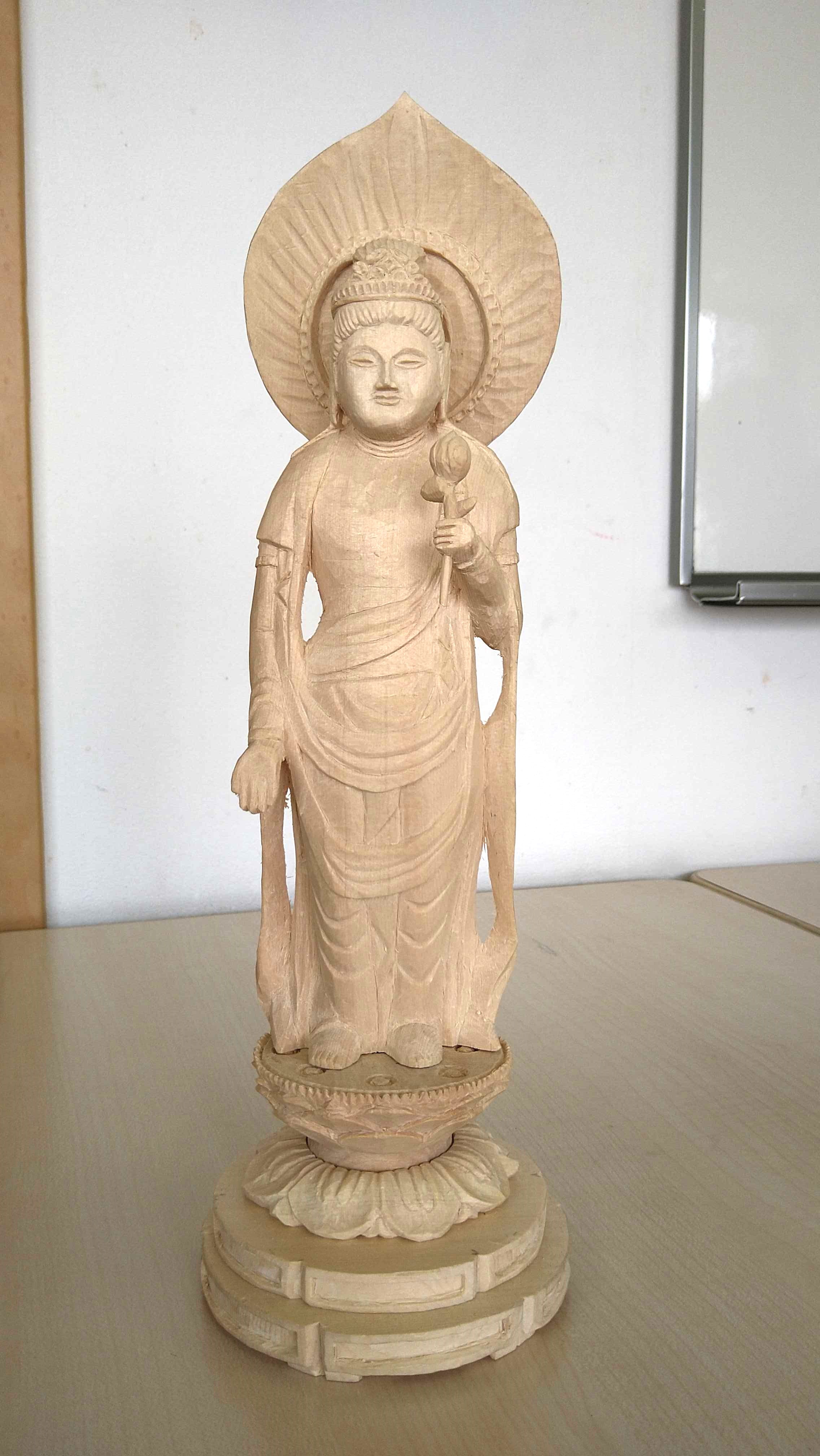 楽しい仏像彫刻のイメージ