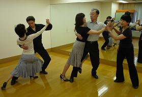 はじめて踊るアルゼンチン・タンゴのイメージ