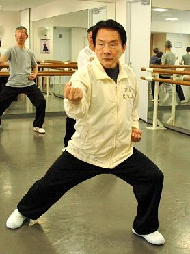 美と心の太極拳、朝の太極拳のイメージ